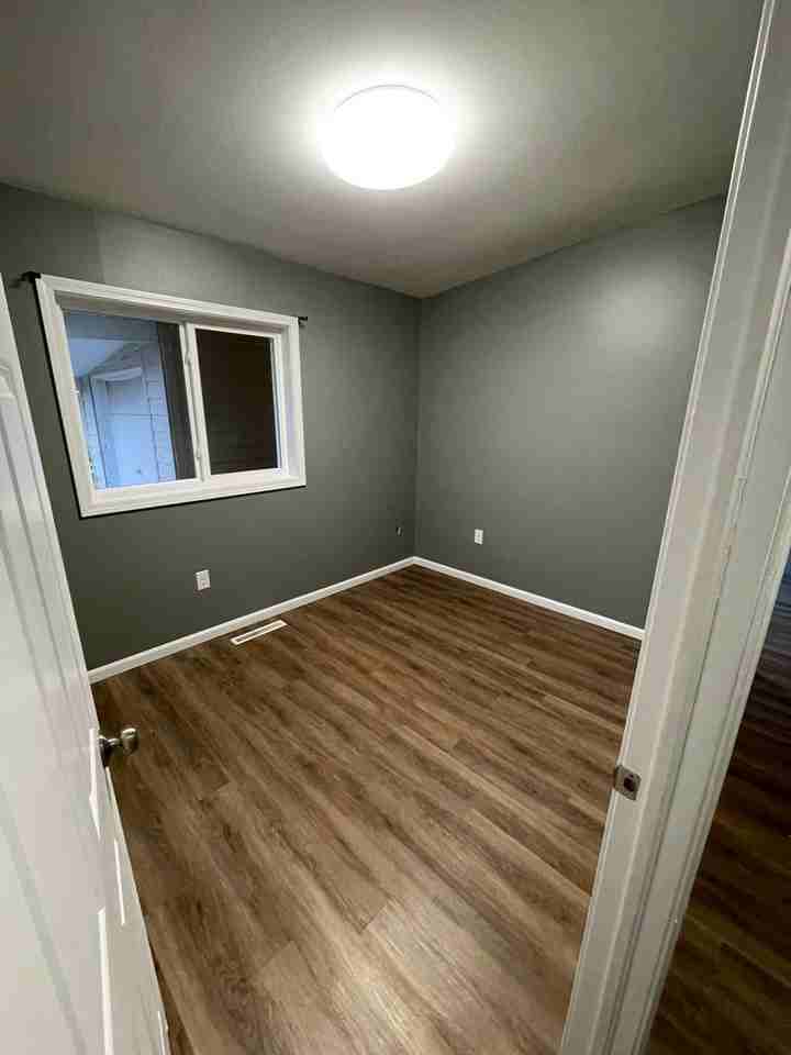 1525 - Photo 5 of 9