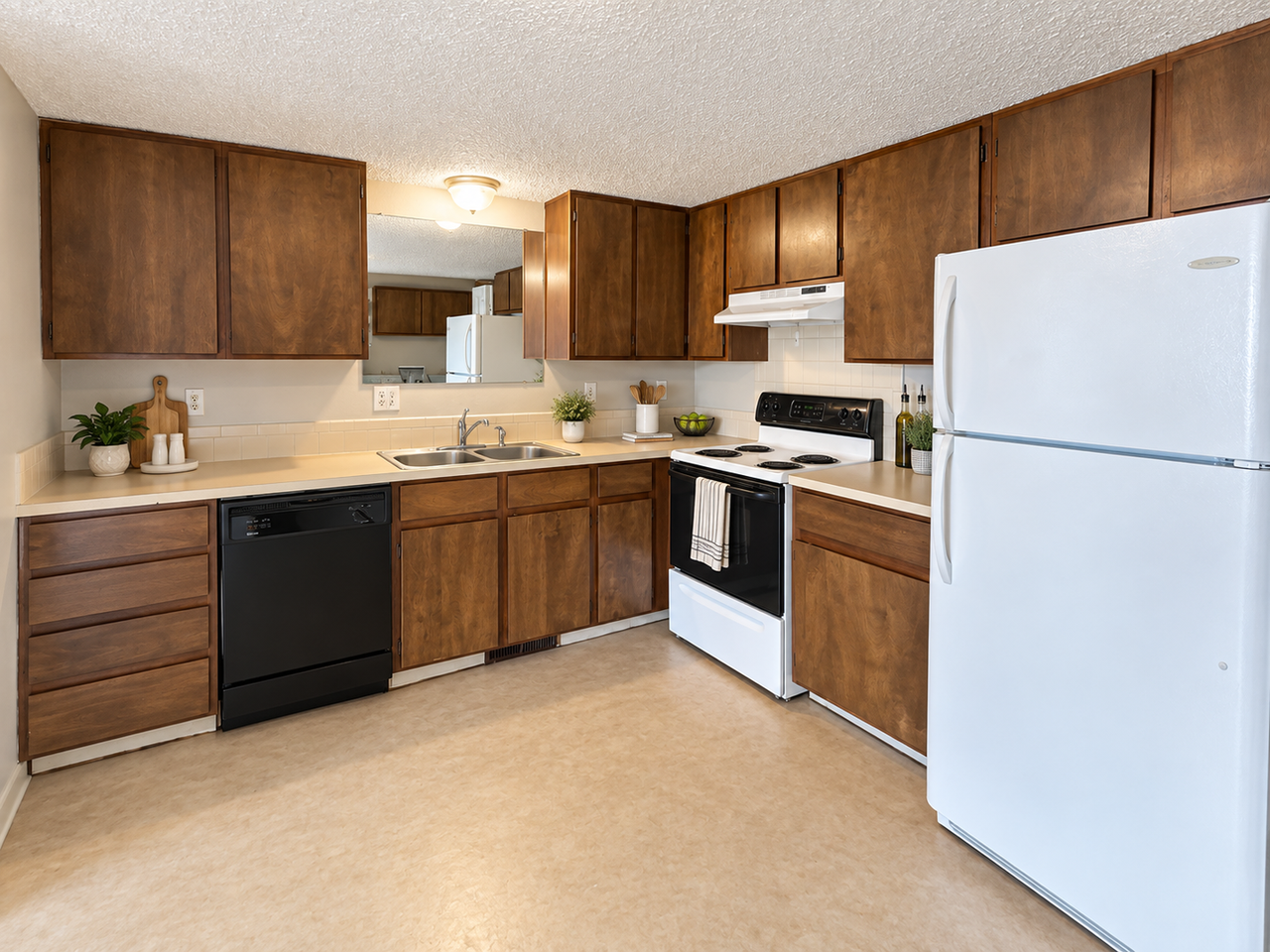 676 Vera Ct - Photo 3 of 7