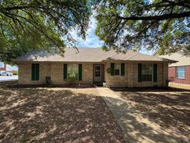 1015 Thackeray Ln - Photo 1 of 1