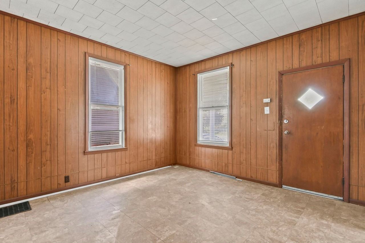 1130 E Cedar St - Photo 6 of 31