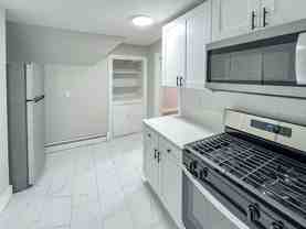 Beautiful East Rock Apt Near Modern Pizza! - Photo 1 of 1
