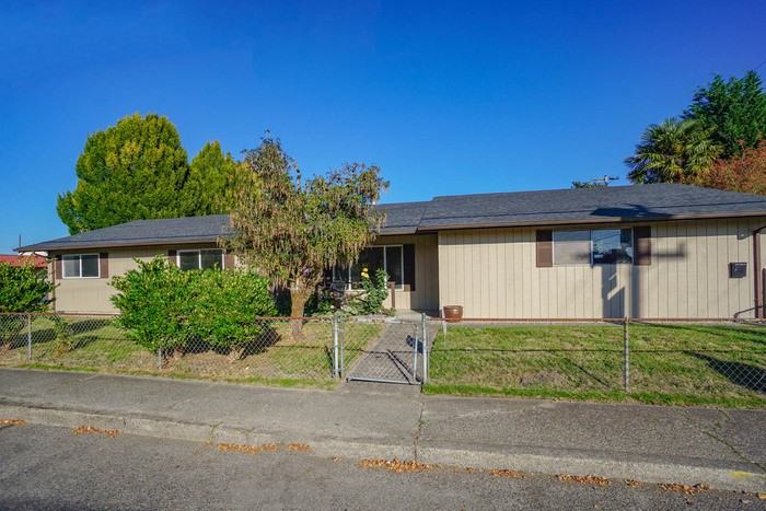 1168 30th Ave - Photo 2 of 38