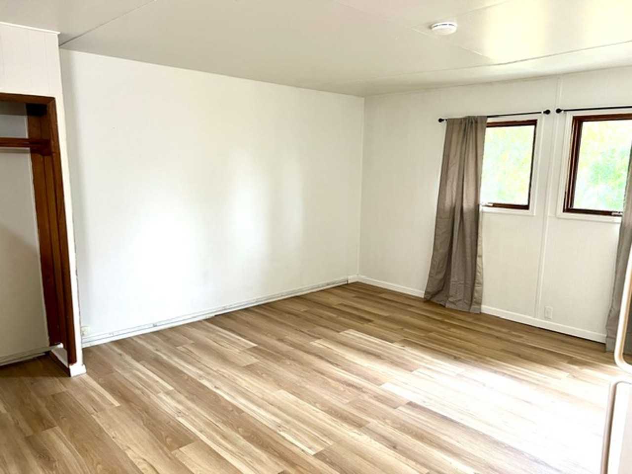 2301 Roosevelt Dr #6 - Photo 7 of 18