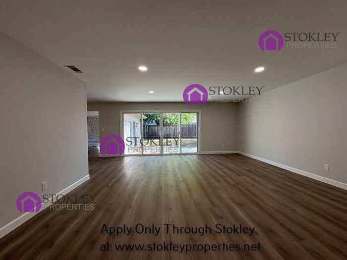 1840 Sandalwood Dr - Photo 2 of 39