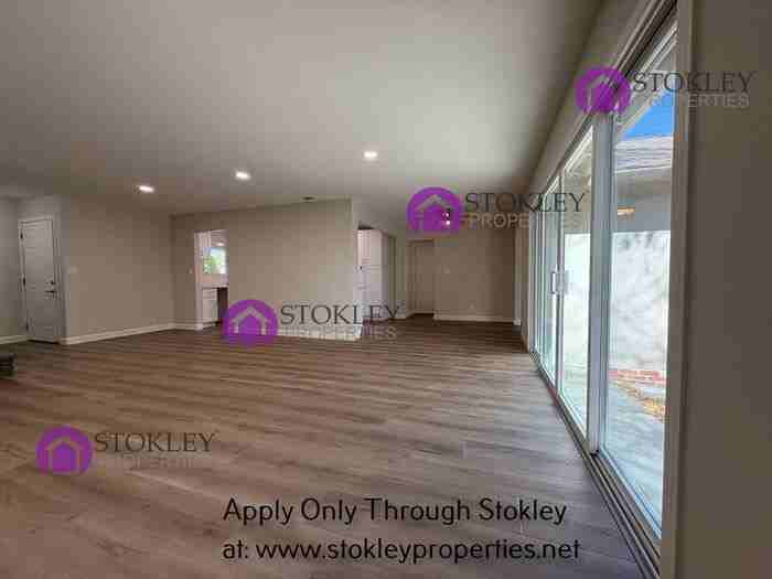 1840 Sandalwood Dr - Photo 4 of 39