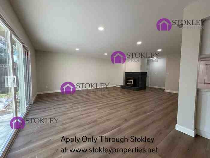 1840 Sandalwood Dr - Photo 5 of 39