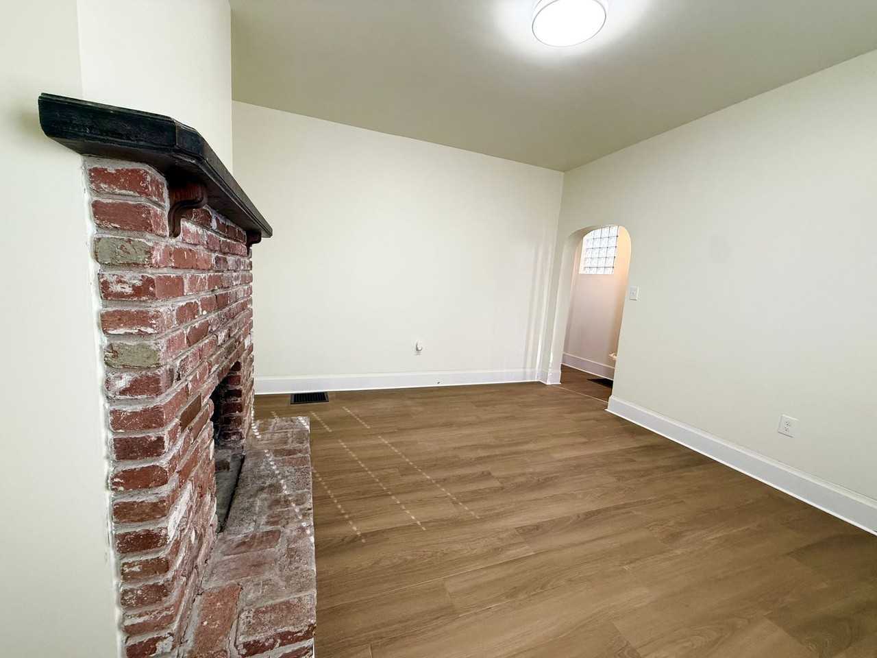 1705 Martha St - Photo 4 of 26