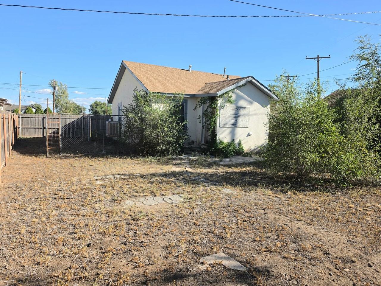 604 W University Dr