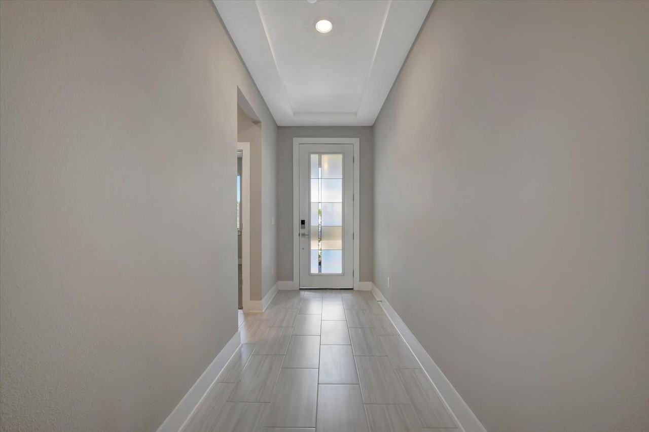 112 Seagrass Isle - Photo 3 of 40