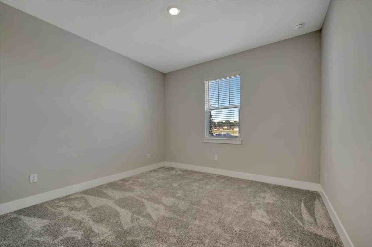 112 Seagrass Isle - Photo 5 of 40