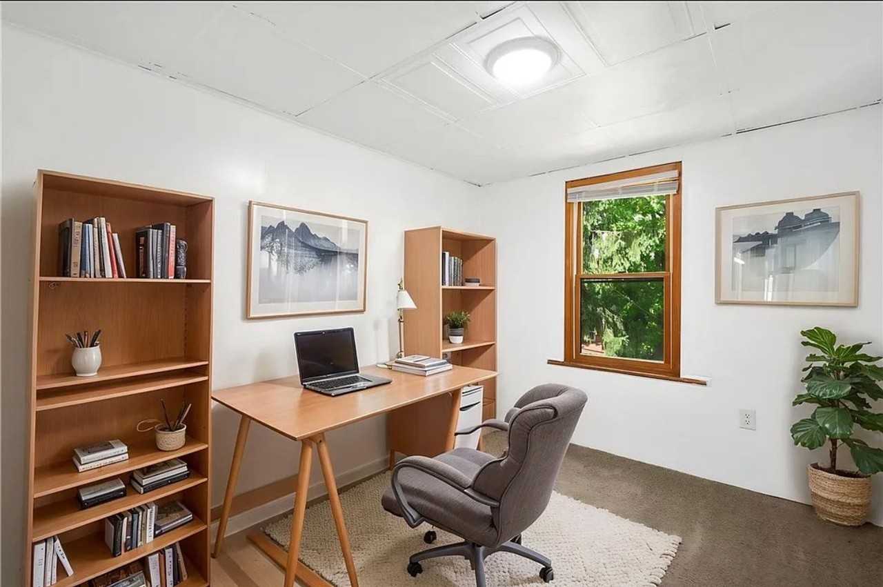 106 Carrick Ave - Photo 4 of 12