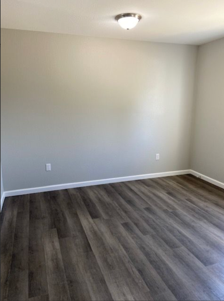 2624 Hickman Road - Photo 4 of 8