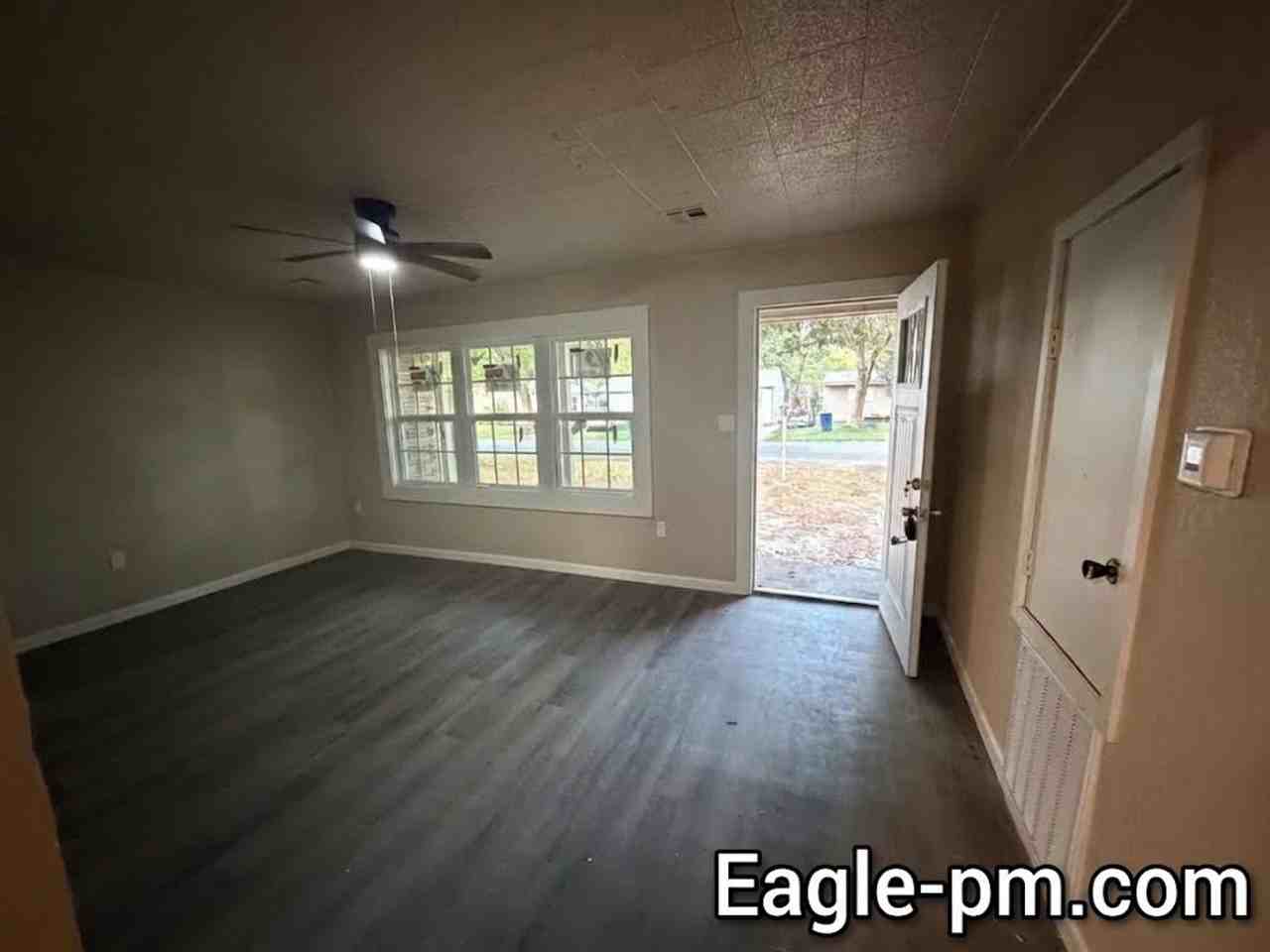 1008 M St Nw - Photo 2 of 5