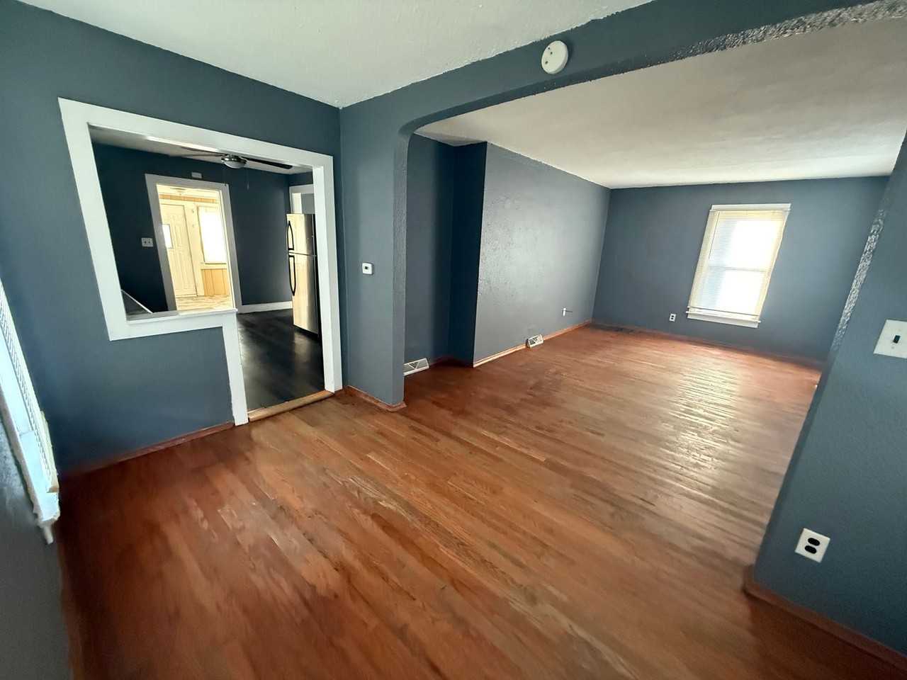 2310 3rd St - Photo 4 of 19