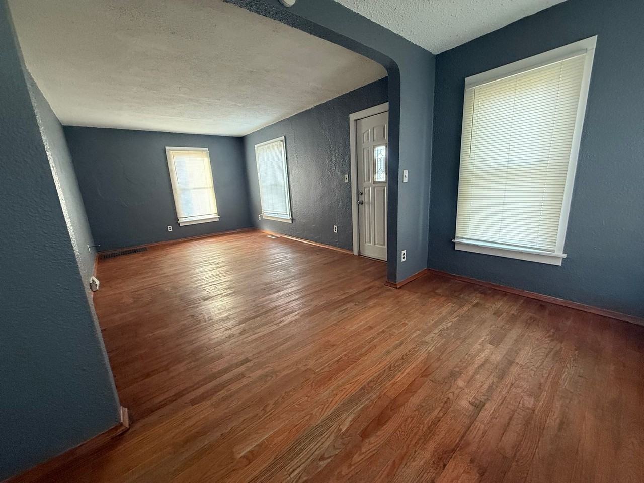 2310 3rd St - Photo 5 of 19