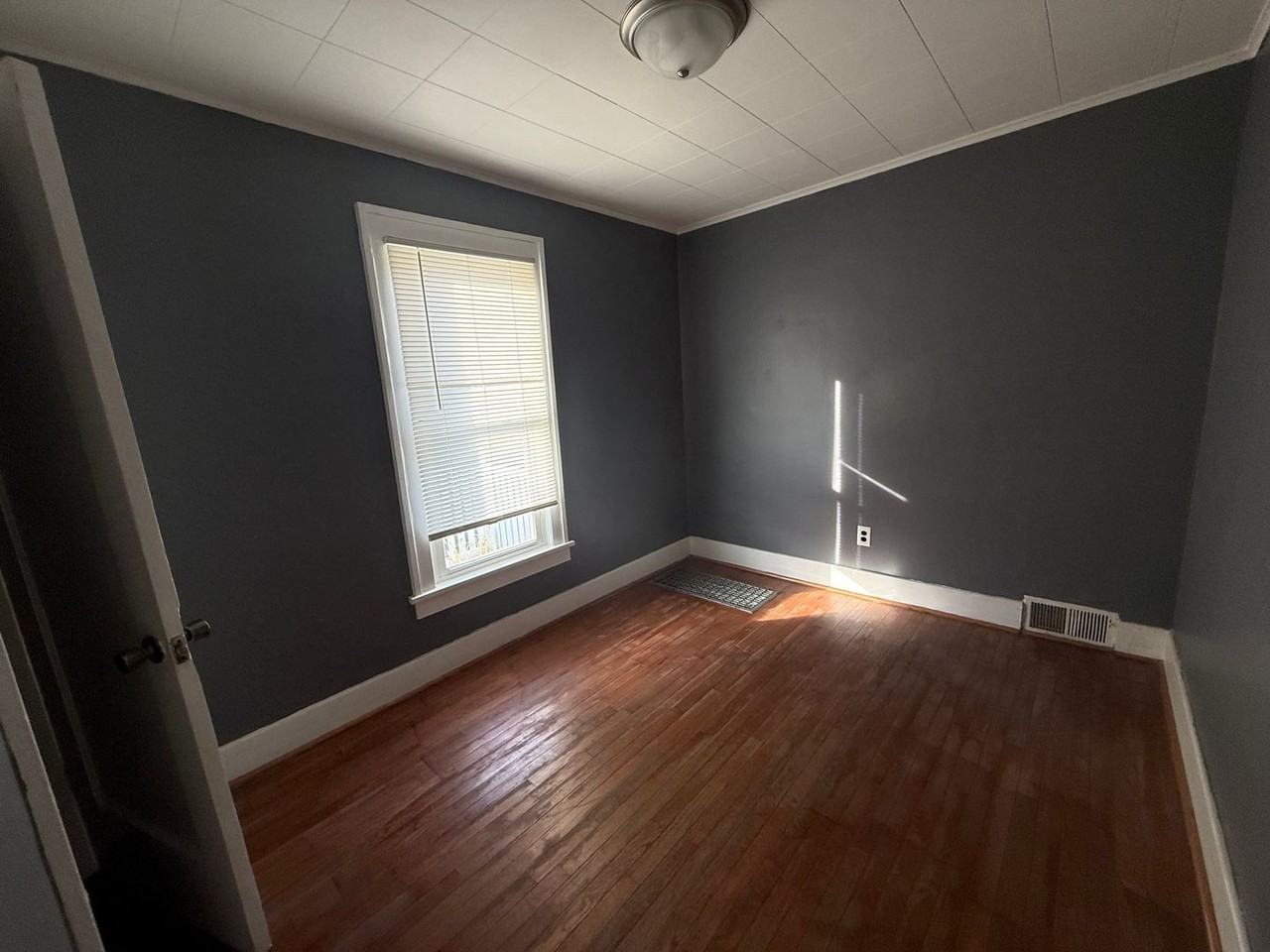 2310 3rd St - Photo 6 of 19