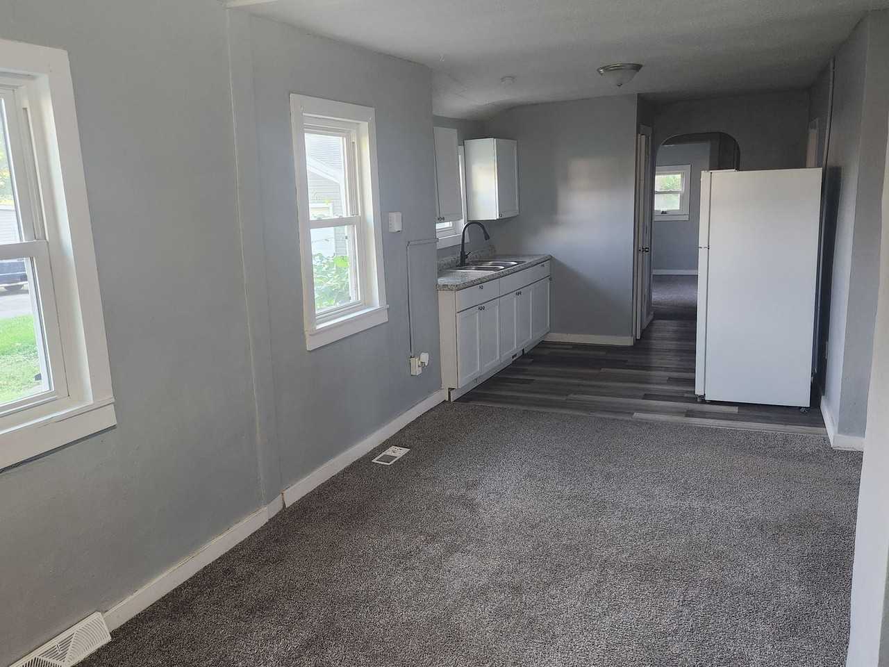 650 Stevenson Ave - Photo 3 of 11