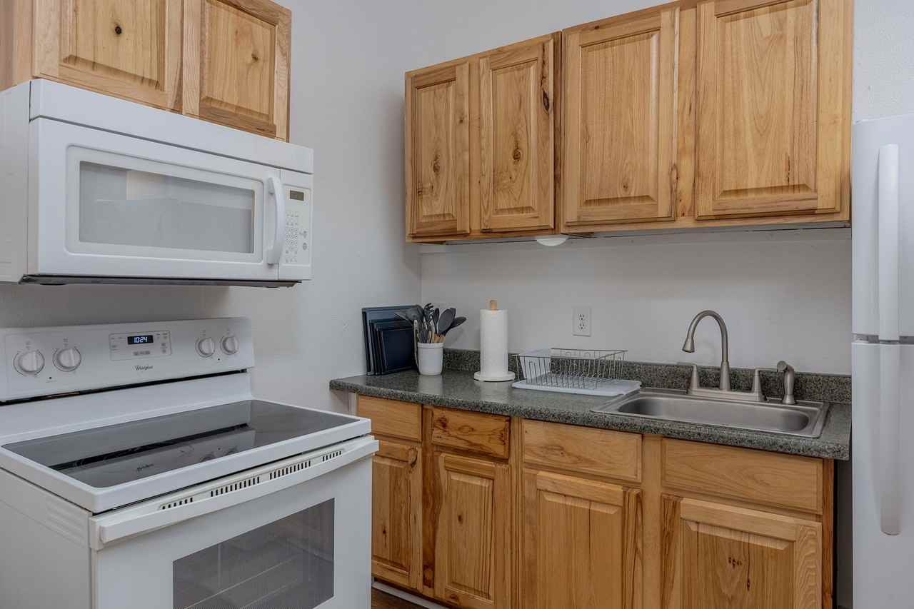 1994 Badger Road - Photo 4 of 14