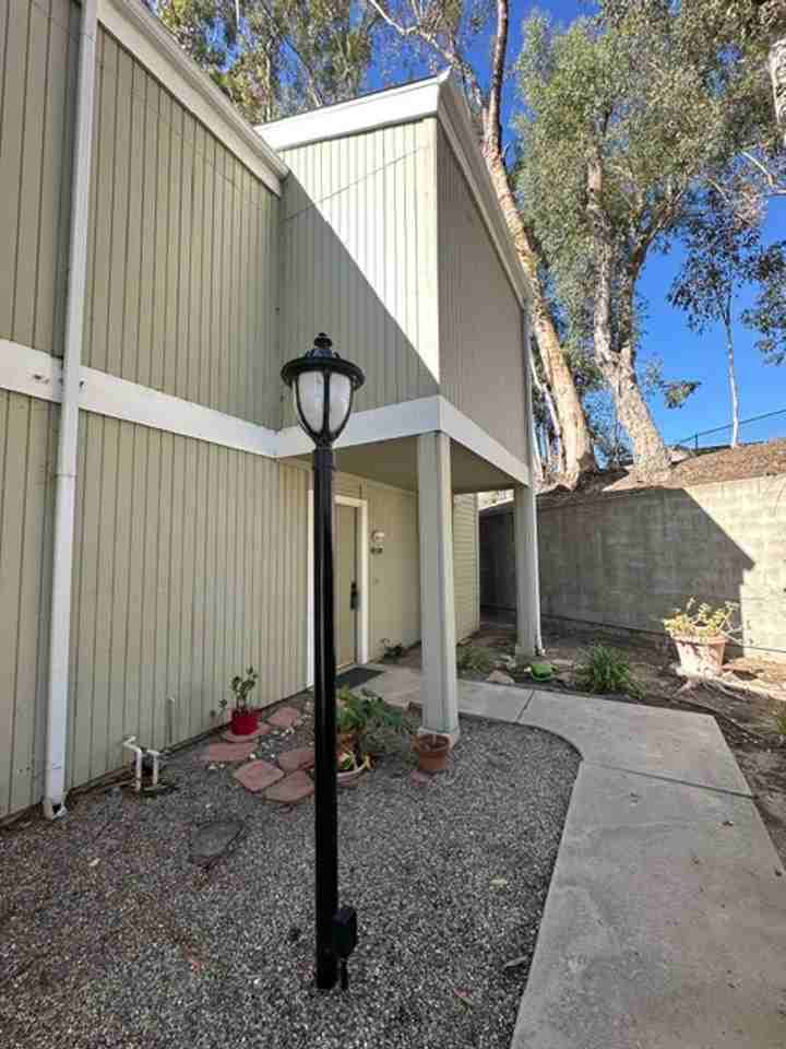22137 Burbank Blvd #1 - Photo 2 of 33