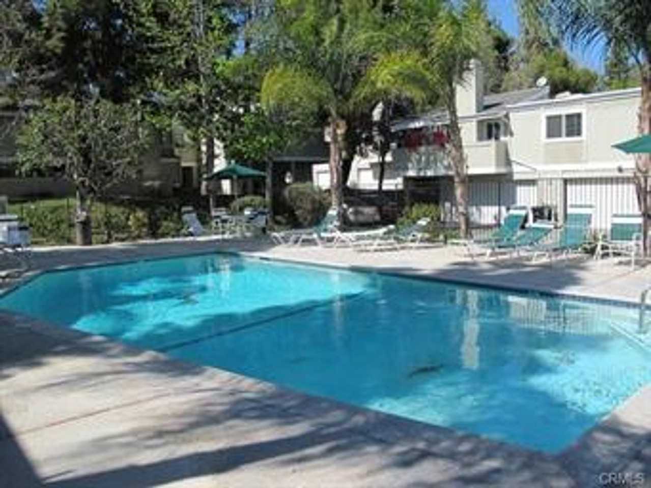 22137 Burbank Blvd #1 - Photo 3 of 33