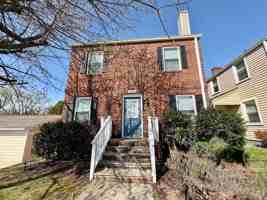 featured image of 2300 Fontaine Ave