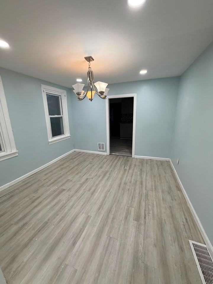 112 Staley Ave - Photo 4 of 29
