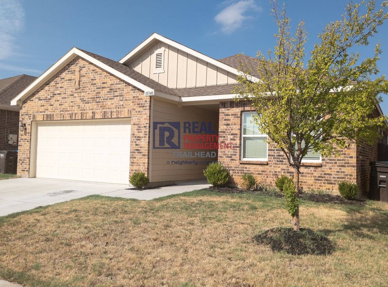 10348 Bridgetown Ln - Photo 3 of 23