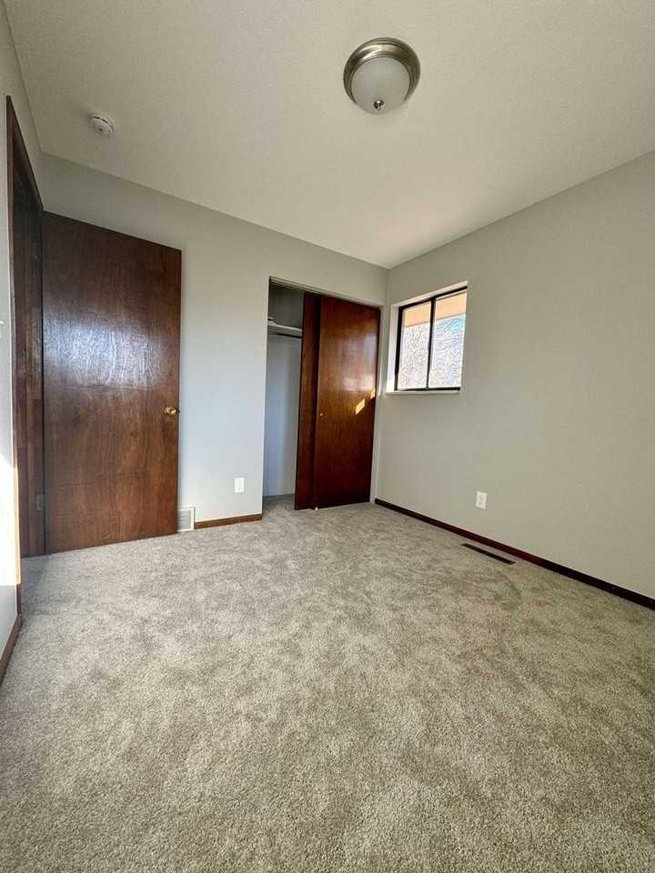 512 Alpine St #2 - Photo 5 of 7