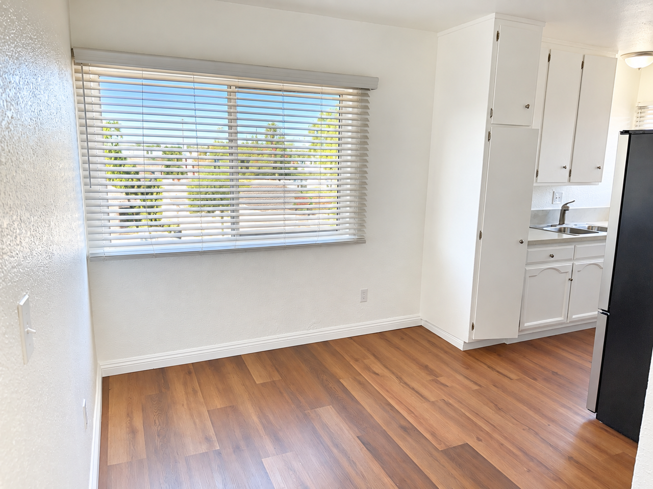 535 W 94th St - Photo 3 of 12