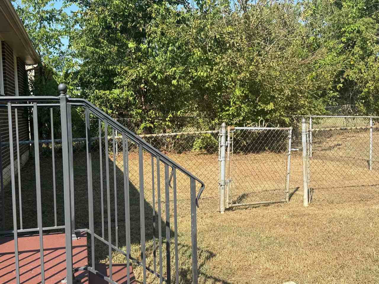 3254 Hinkle Dr - Photo 4 of 18