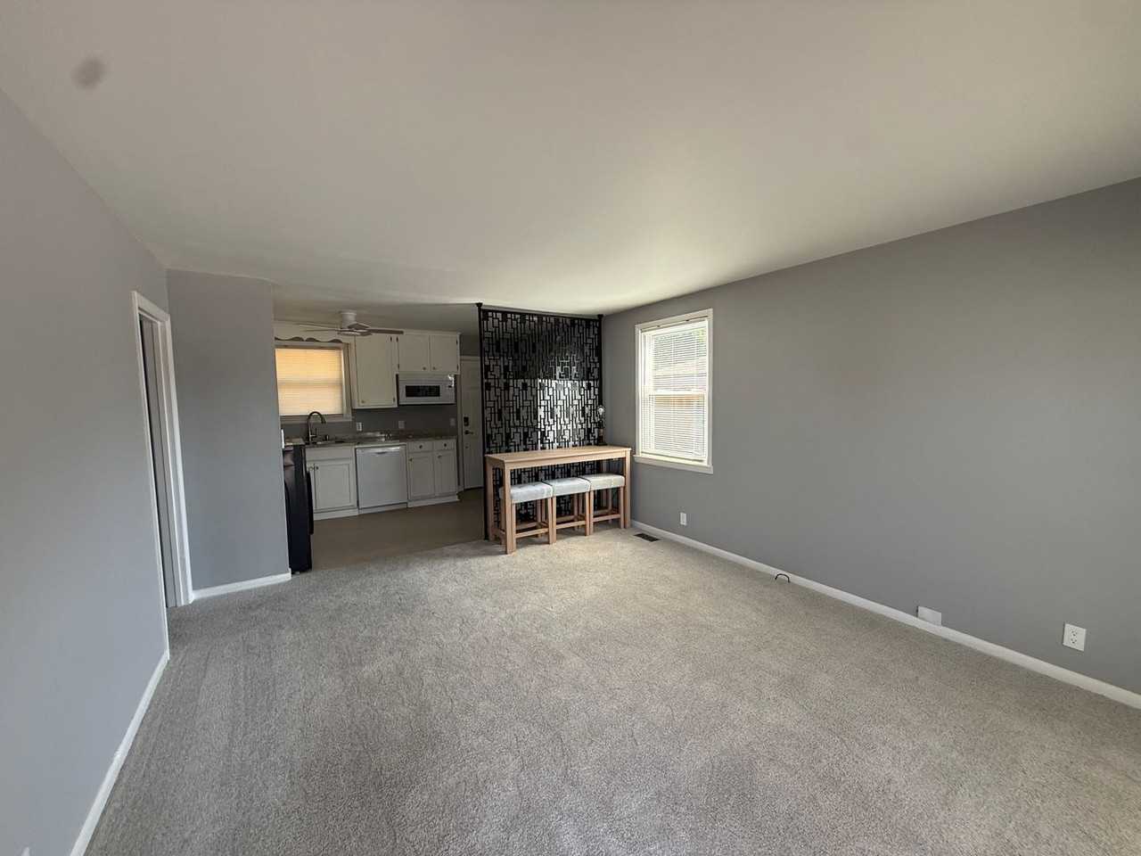 3254 Hinkle Dr - Photo 6 of 18