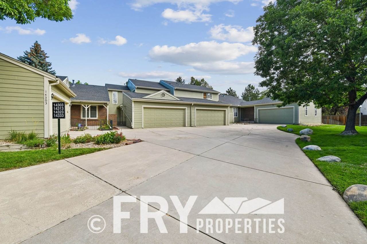 14313 E Warren Pl - Photo 3 of 29