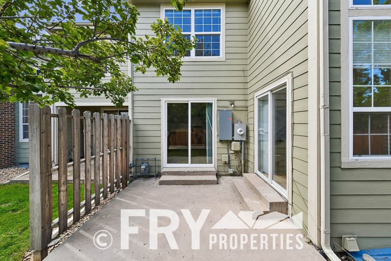 14313 E Warren Pl - Photo 6 of 29