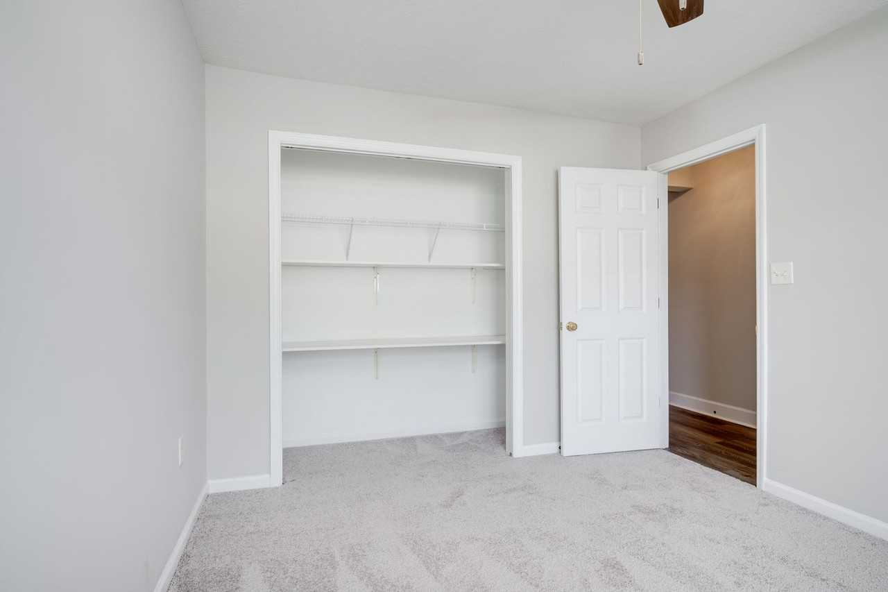 313 Whitney Pl - Photo 6 of 29