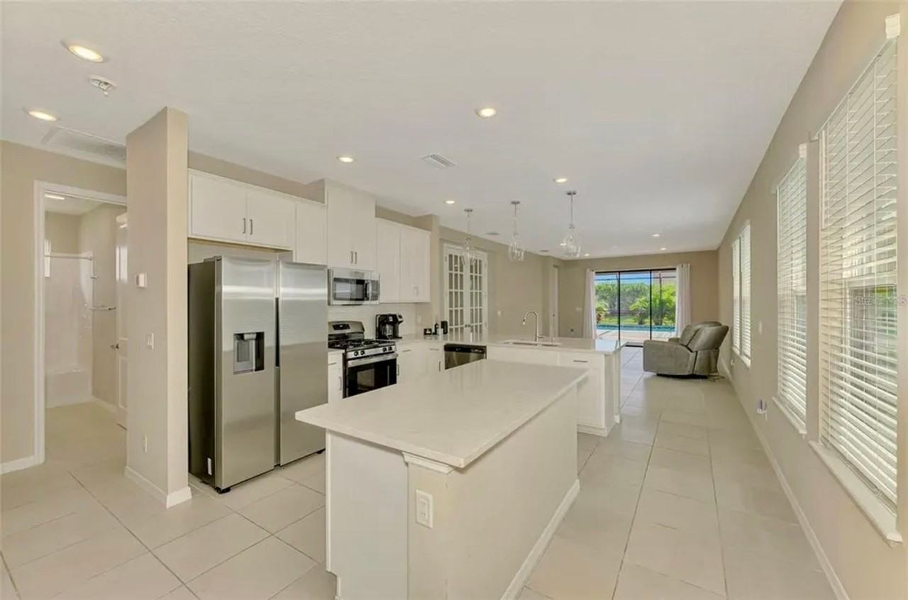 6310 Grandview Hill Ct - Photo 2 of 19