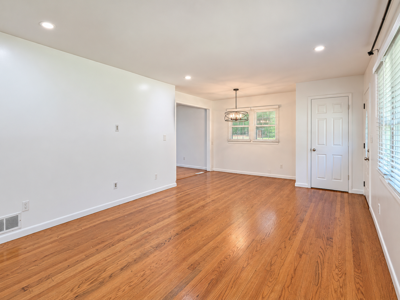 2579 Bonnybrook Dr Sw - Photo 5 of 23