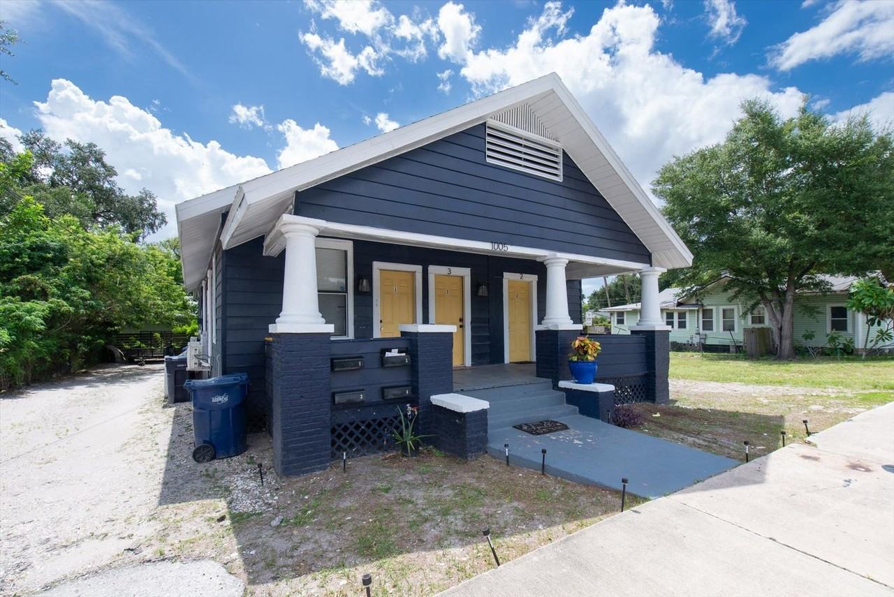 1005 E Lake Ave - Photo 3 of 19