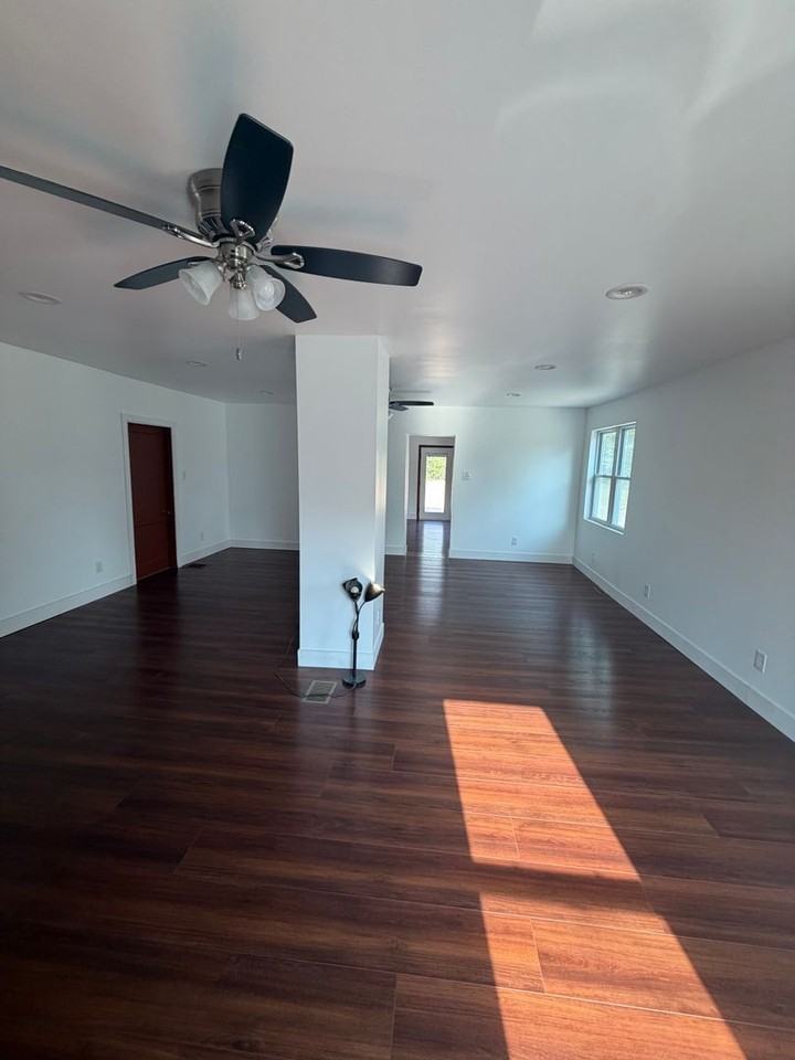 5639 Janet Ave - Photo 4 of 10