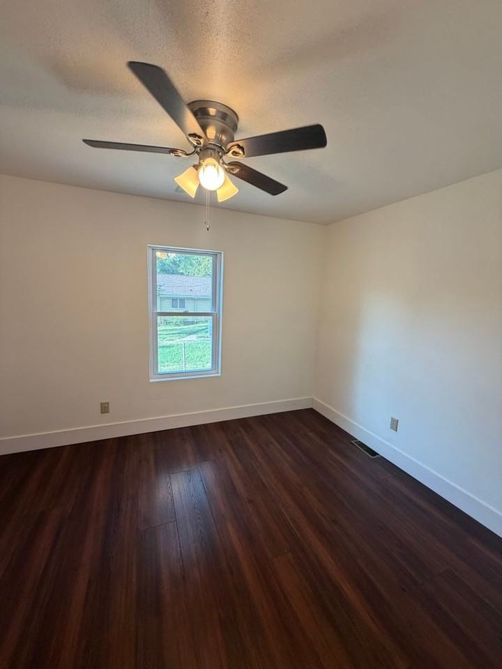 5639 Janet Ave - Photo 7 of 10