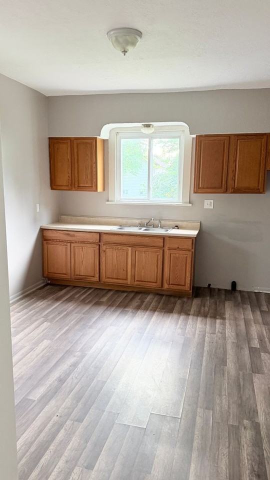 509 Blaine St - Photo 4 of 10