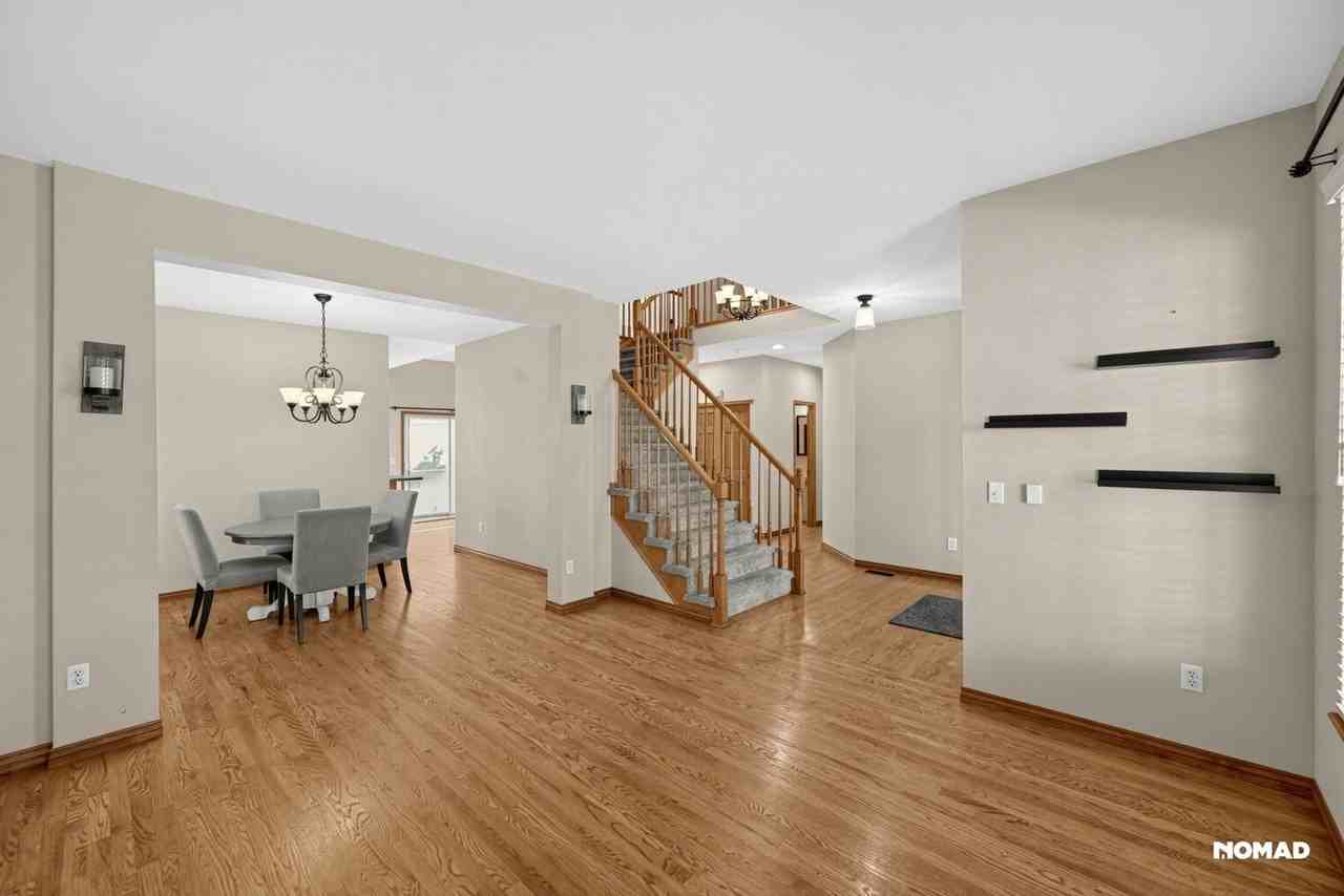 21306 White Ash Ct - Photo 3 of 40