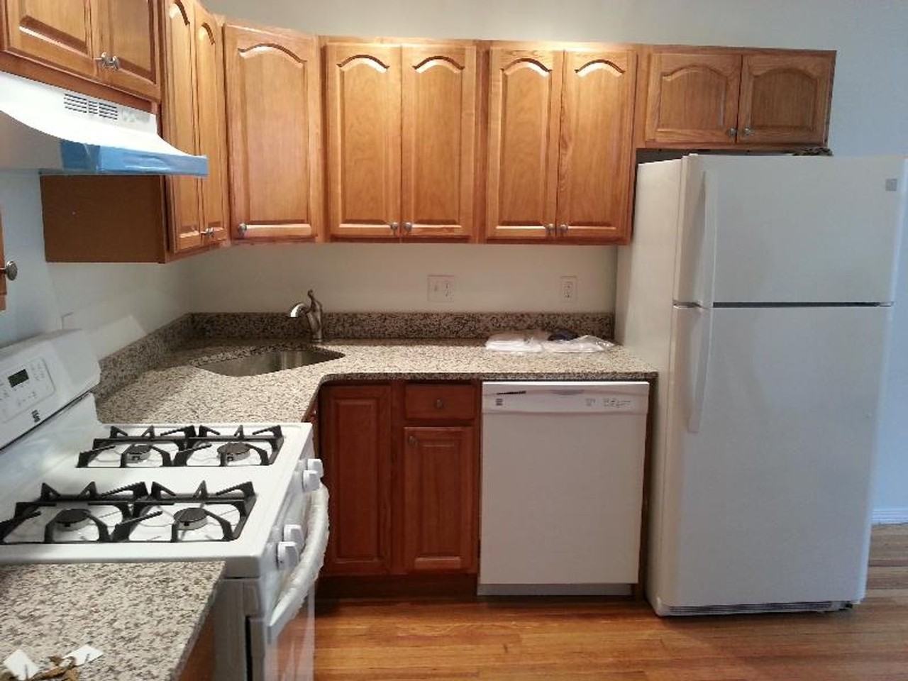 1611 Commonwealth Ave - Photo 6 of 7
