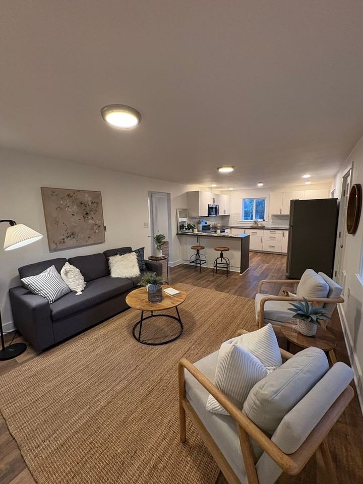 4563 NE 47th Ave. - Photo 2 of 34