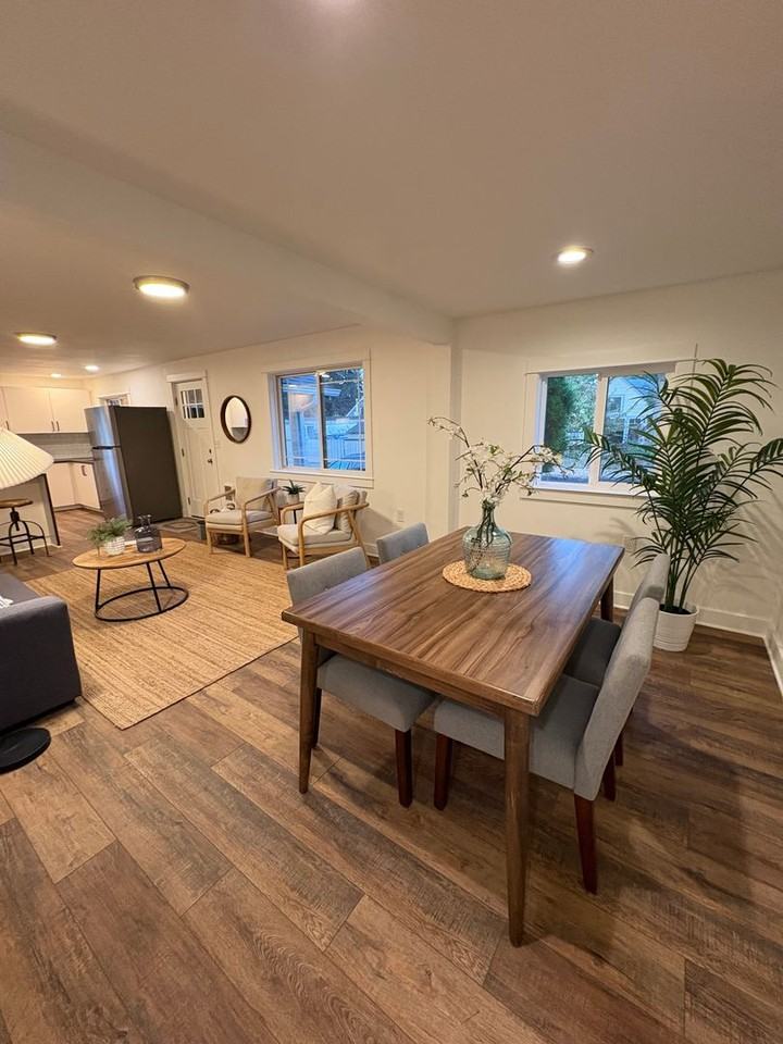 4563 NE 47th Ave. - Photo 6 of 34