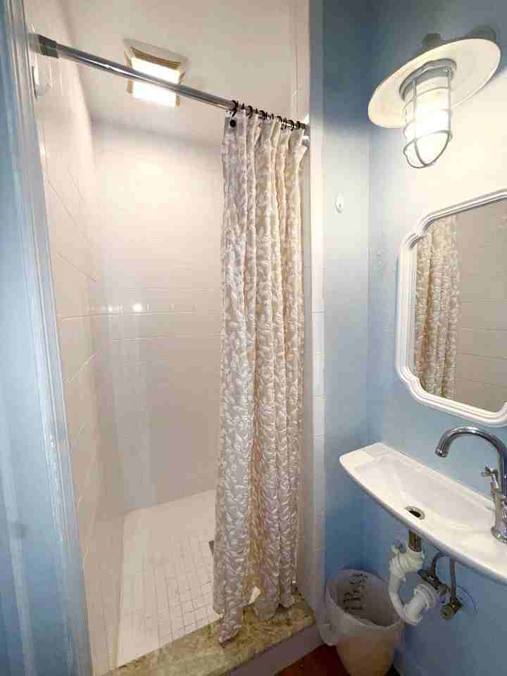 407 N Shine Ave - Photo 6 of 18