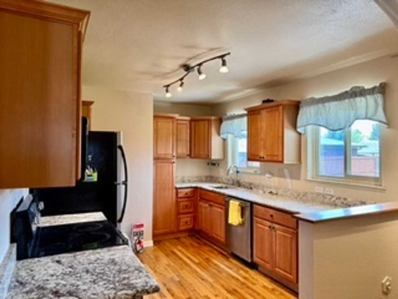 3695 Grape St - Photo 4 of 24