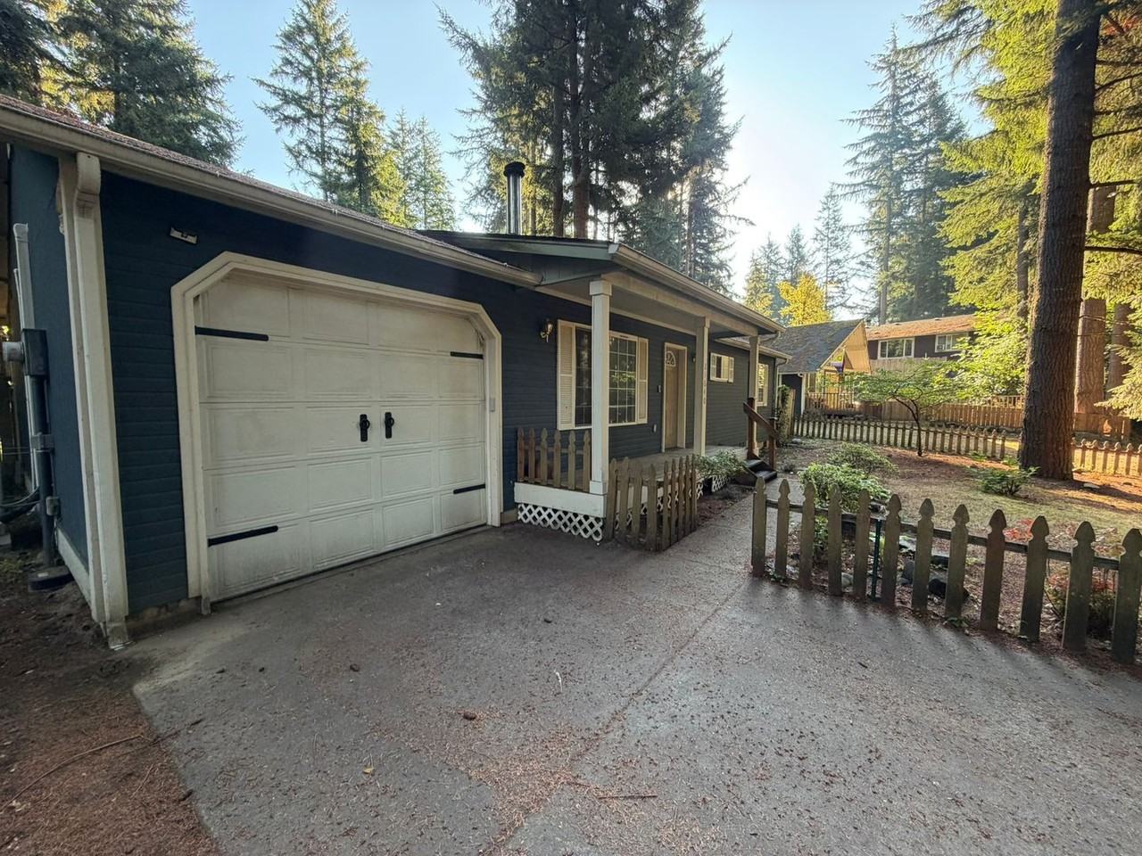 21640 N Clear Lake Blvd Se - Photo 3 of 14
