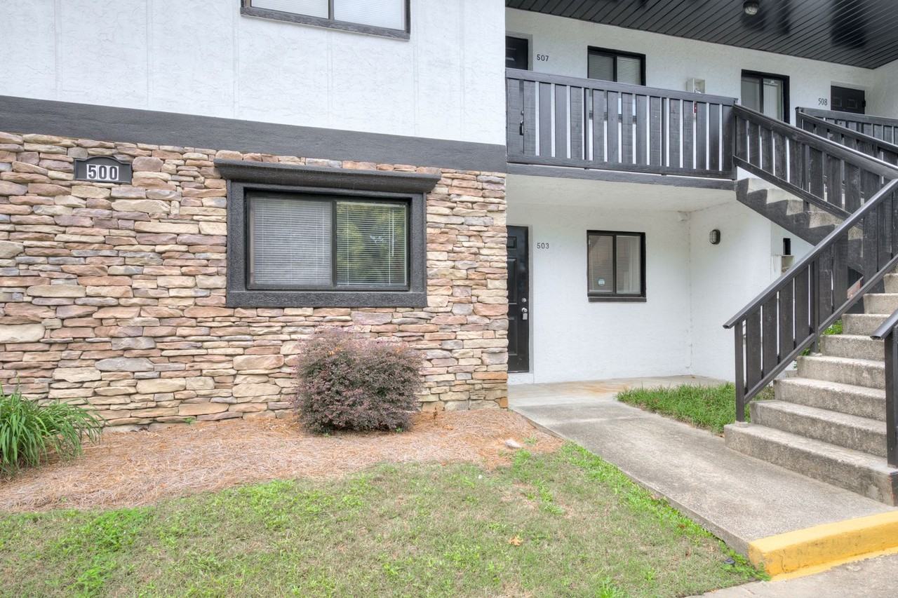 503 Windsong Cir - Photo 3 of 28