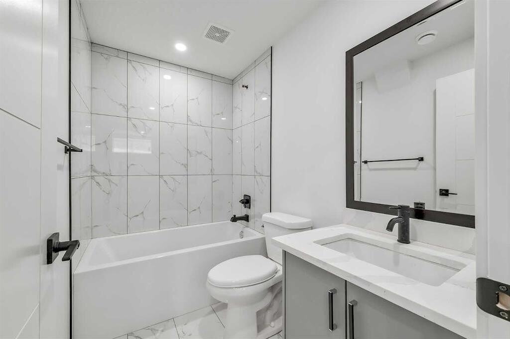 36 Magnolia Cres Se - Photo 4 of 8
