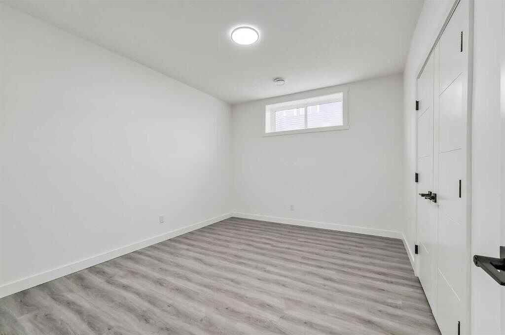 36 Magnolia Cres Se - Photo 7 of 8